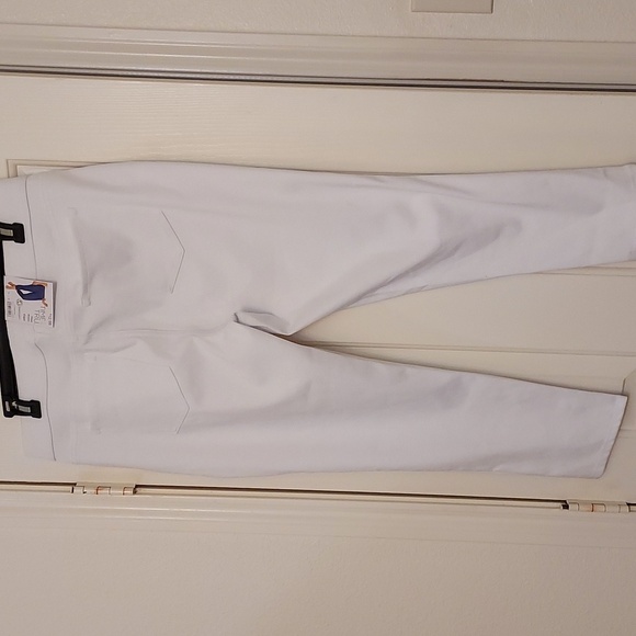 Nwt TIME TRU Fitted Stretch Capri, Size XL 16-18 ,Color , 2 back pockets - Picture 2 of 5